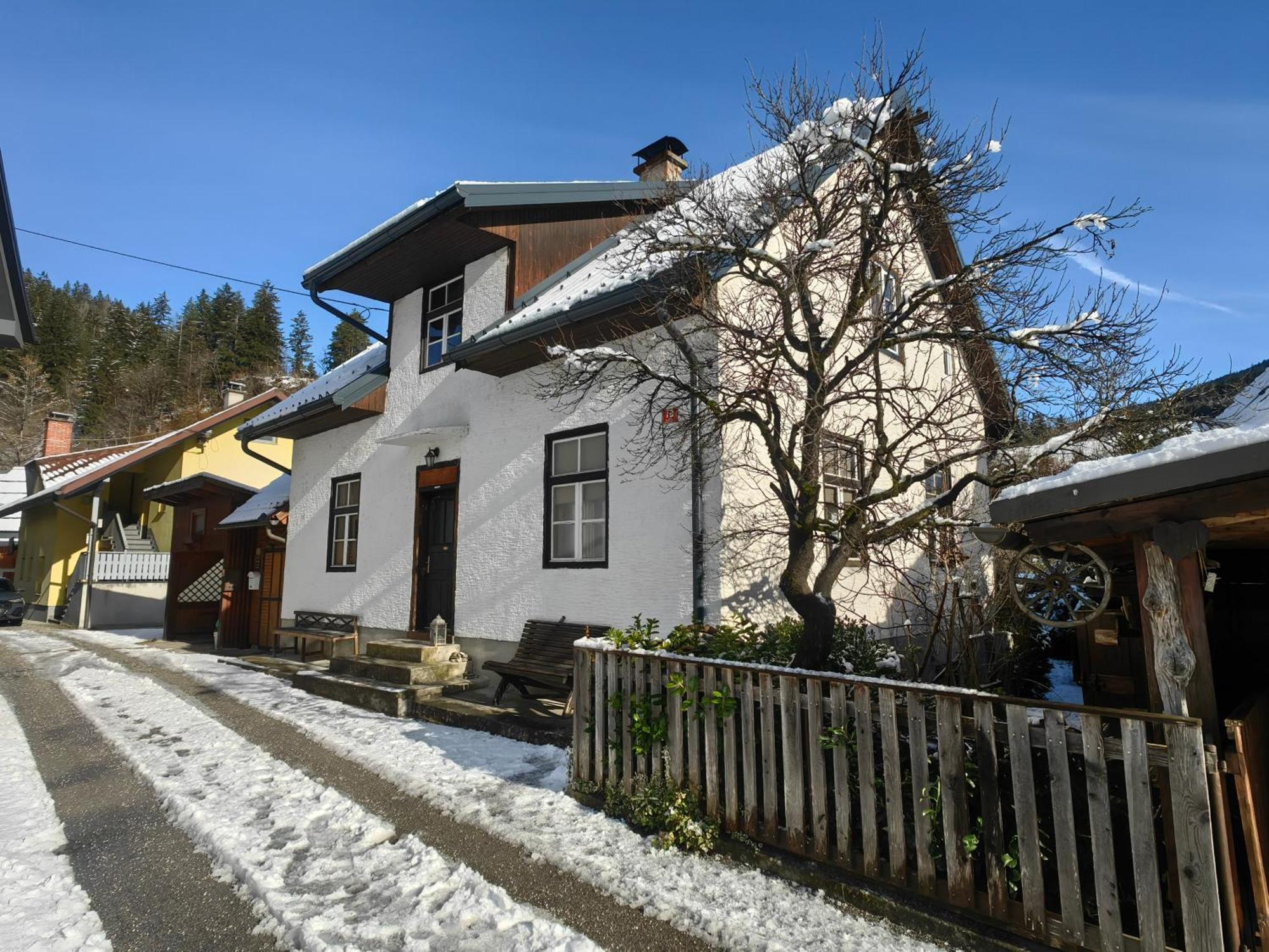 Hisa Hortenzija Luče Exterior foto